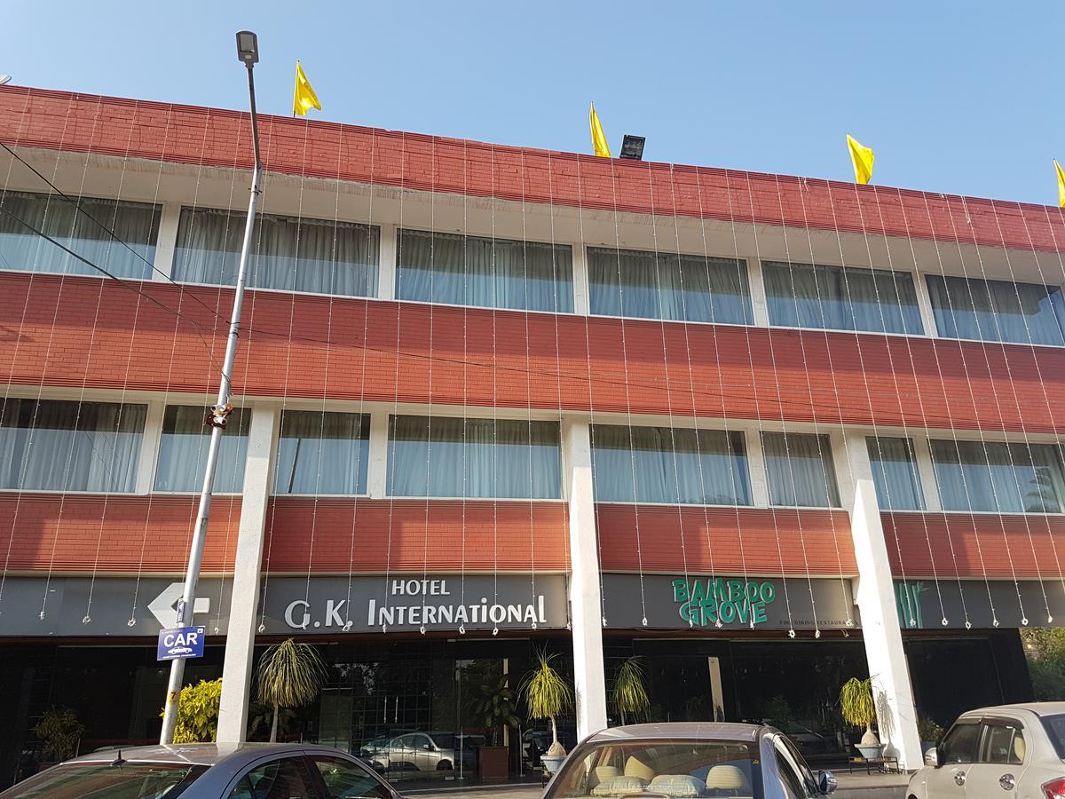 Hotel Gk International Chandigarh Ngoại thất bức ảnh