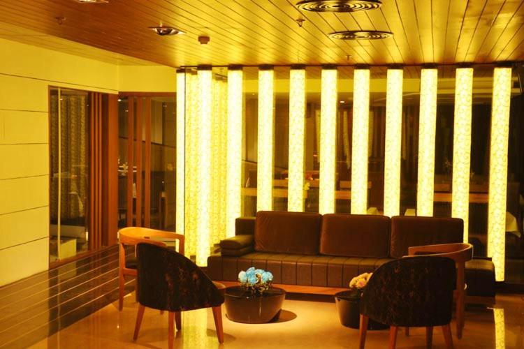 Hotel Gk International Chandigarh Ngoại thất bức ảnh